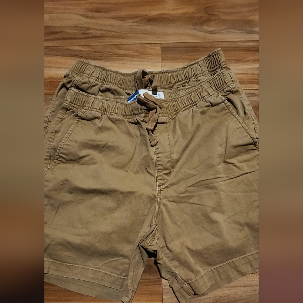 Men Old.Navy Shorts - Picture 2 of 3